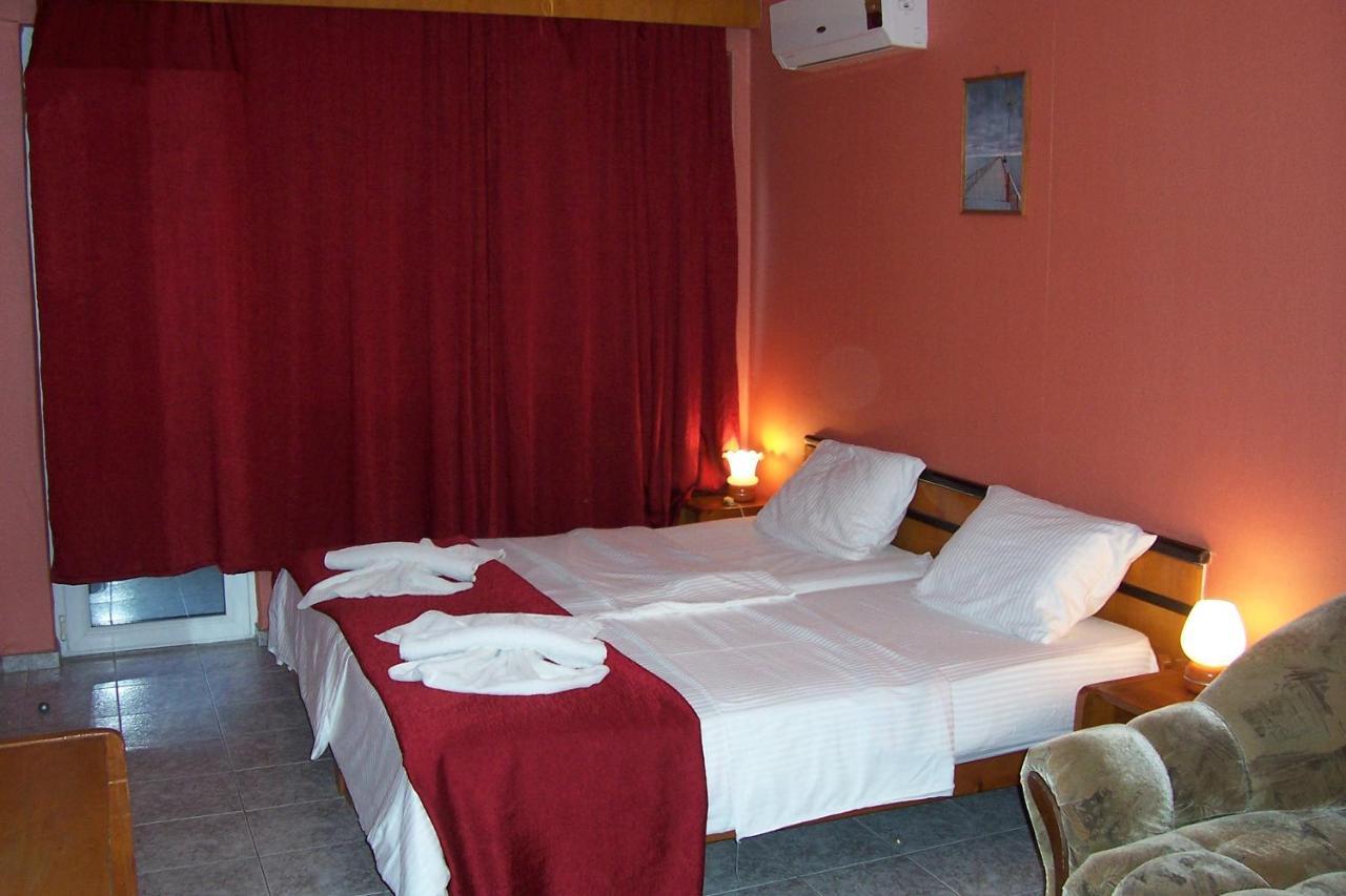 Nelly Guest House Ravda Exteriör bild